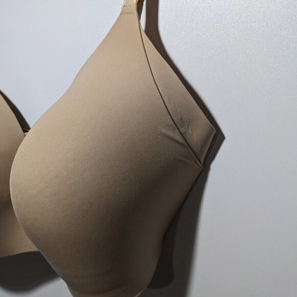 Knix | Wingwoman Contour Bra and Essential Boyshort in Warm Sand - Picture 9 of 16